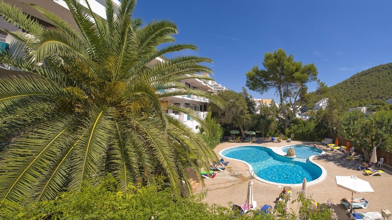 Apartamentos Cala Llonga Playa Ibiza